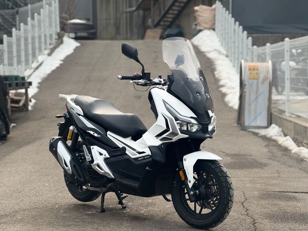  ADV 150 4