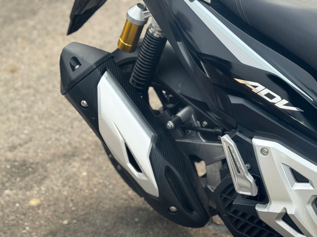  ADV 150 8