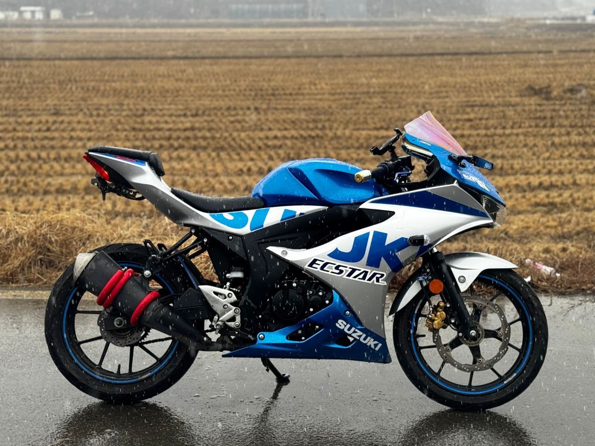 스즈키 GSX R 125 ABS main