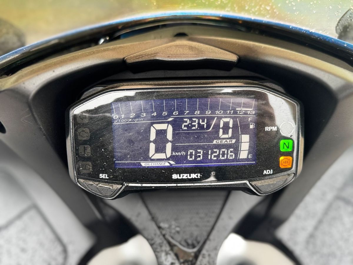 스즈키 GSX R 125 ABS 8