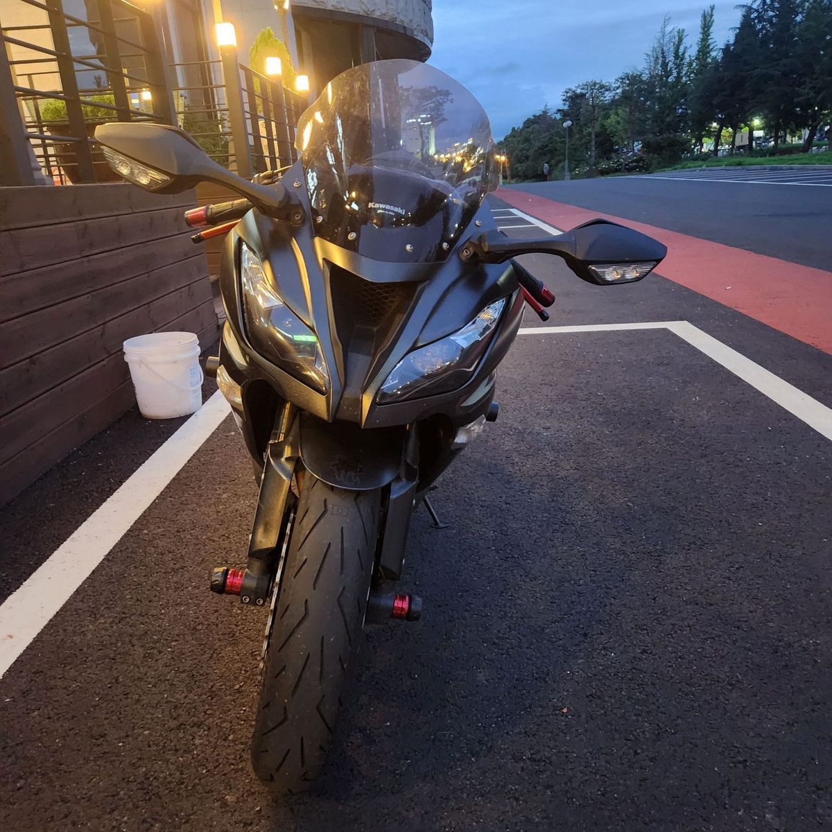 가와사키 닌자 ZX-6R main
