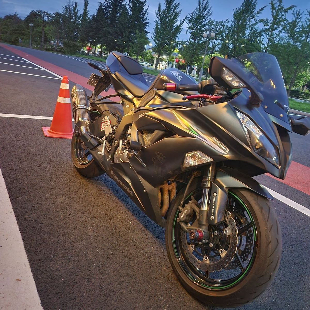 가와사키 닌자 ZX-6R 5