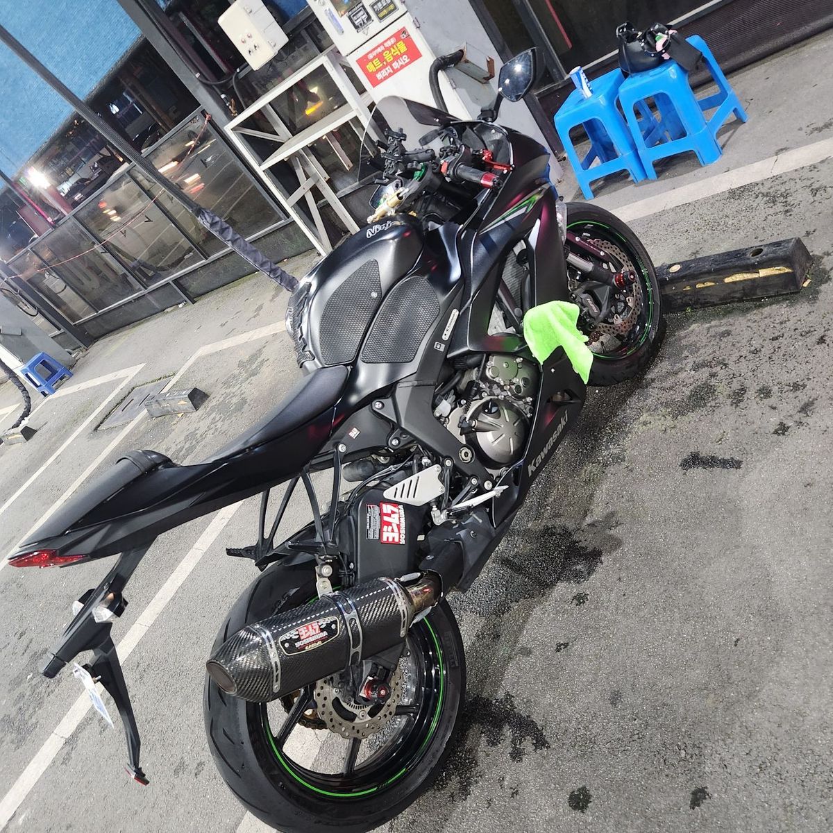 가와사키 닌자 ZX-6R 4
