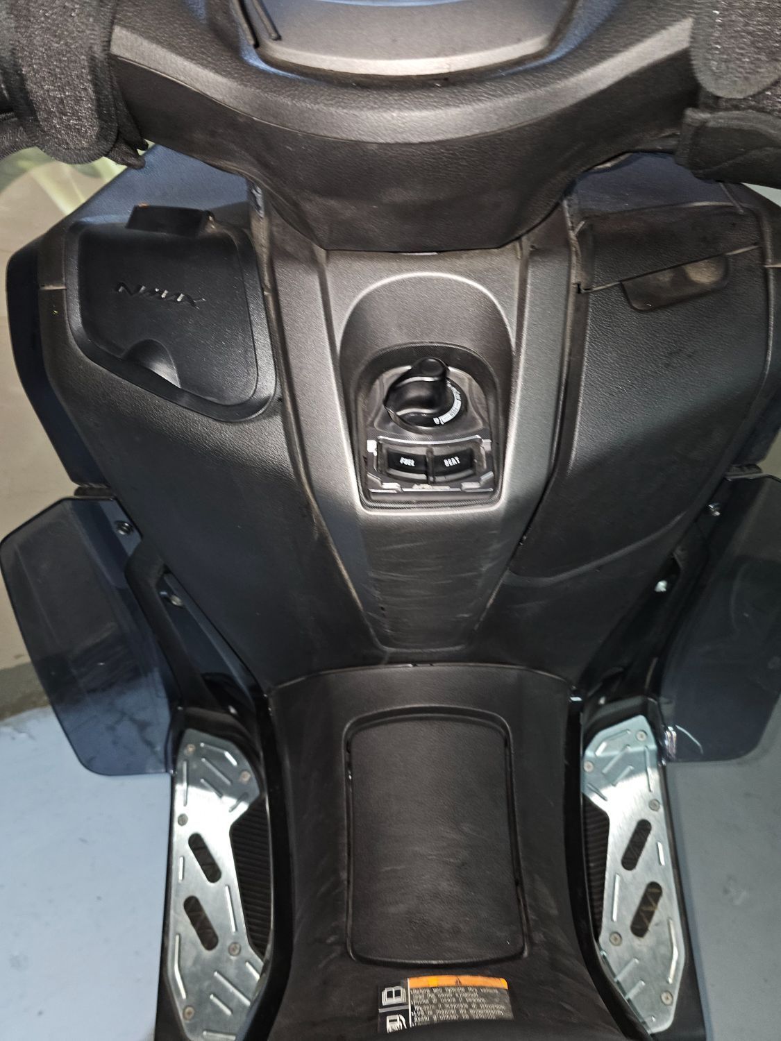 야마하 NMAX 155 7