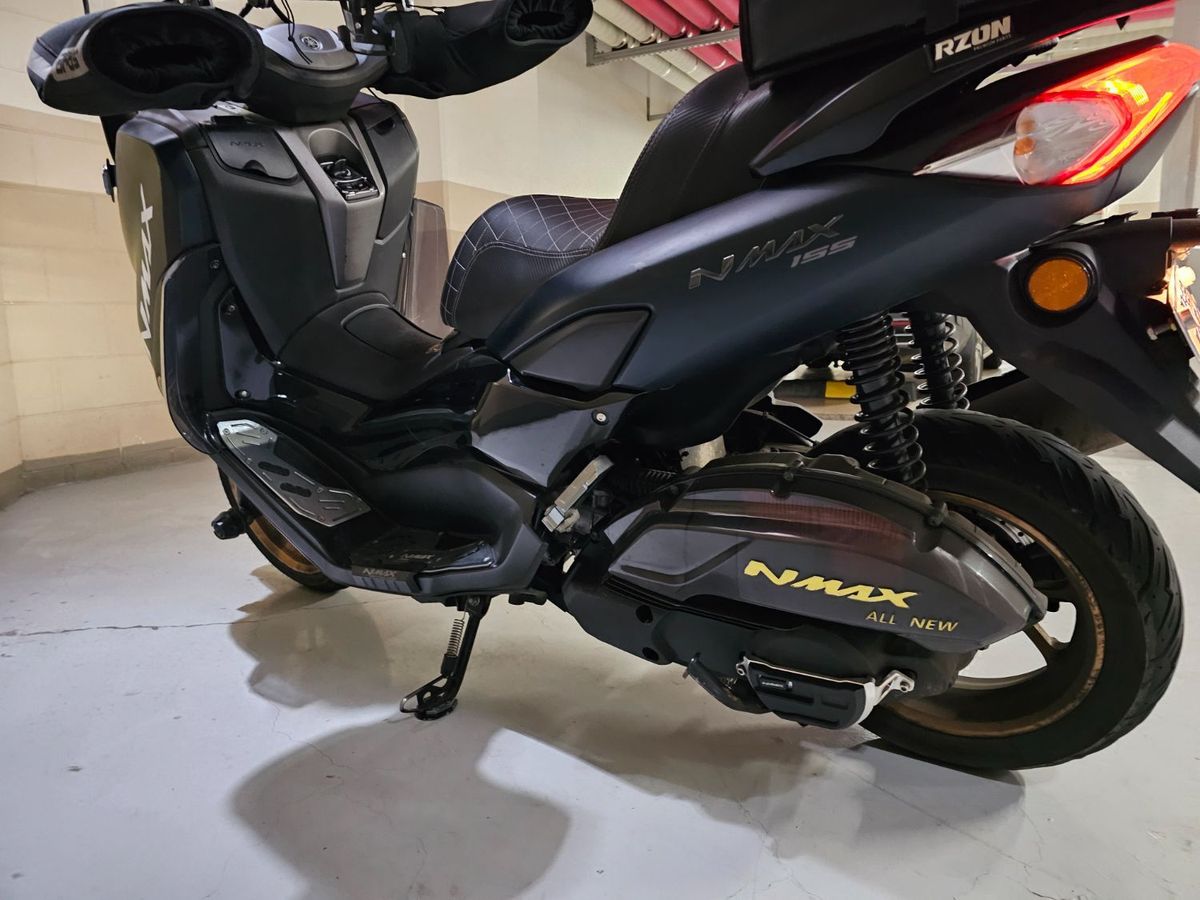 야마하 NMAX 155 8