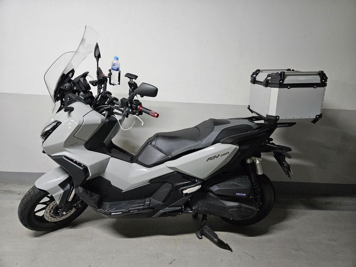 혼다 ADV 350 main