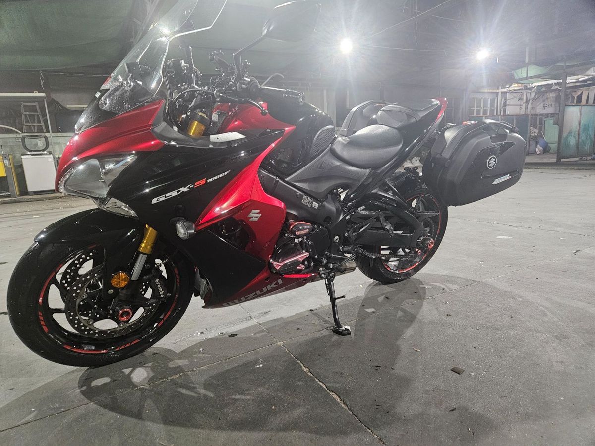 스즈키 GSX S 1000 F main