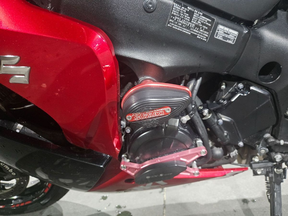 스즈키 GSX S 1000 F 10