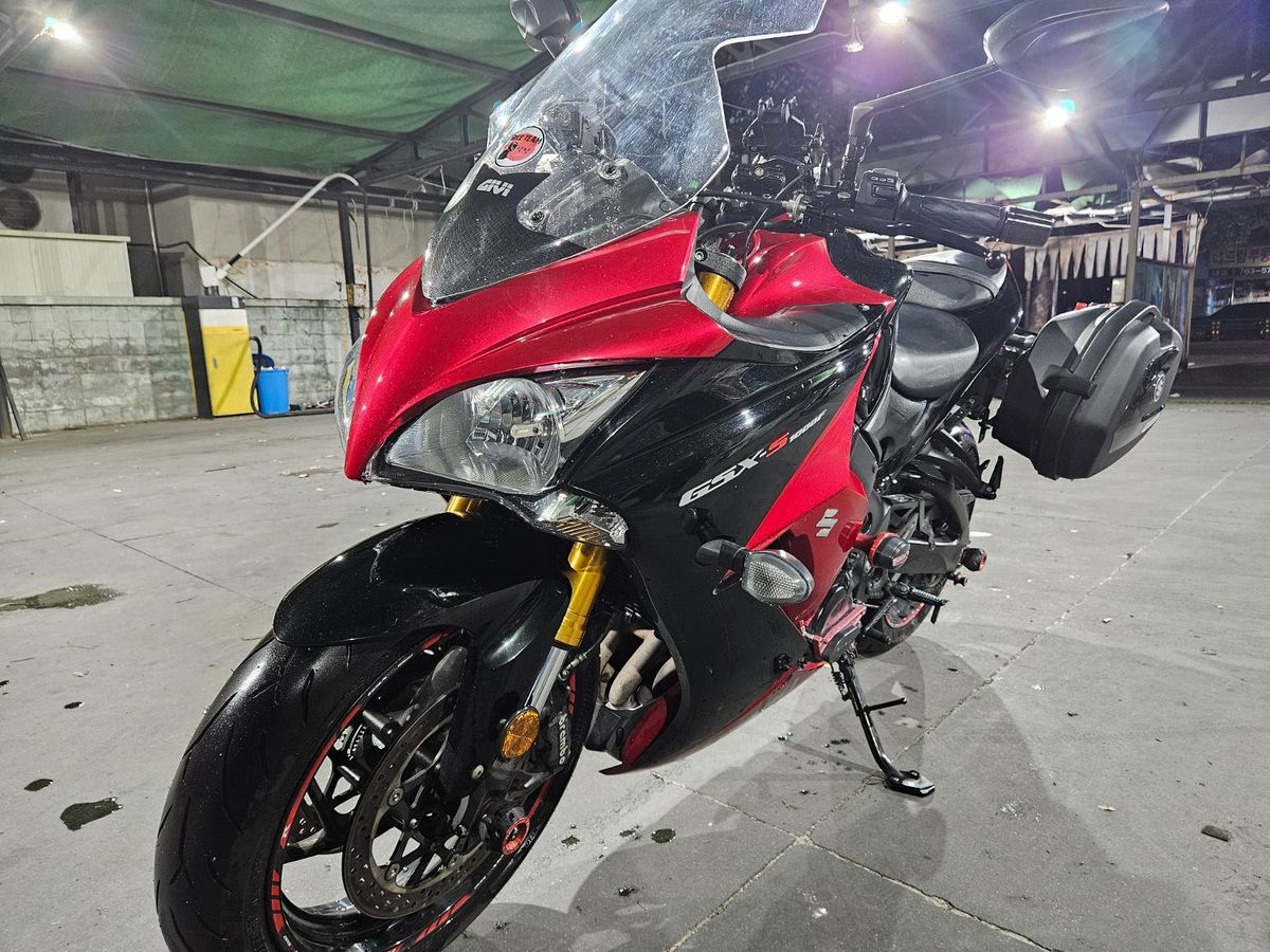 스즈키 GSX S 1000 F 4