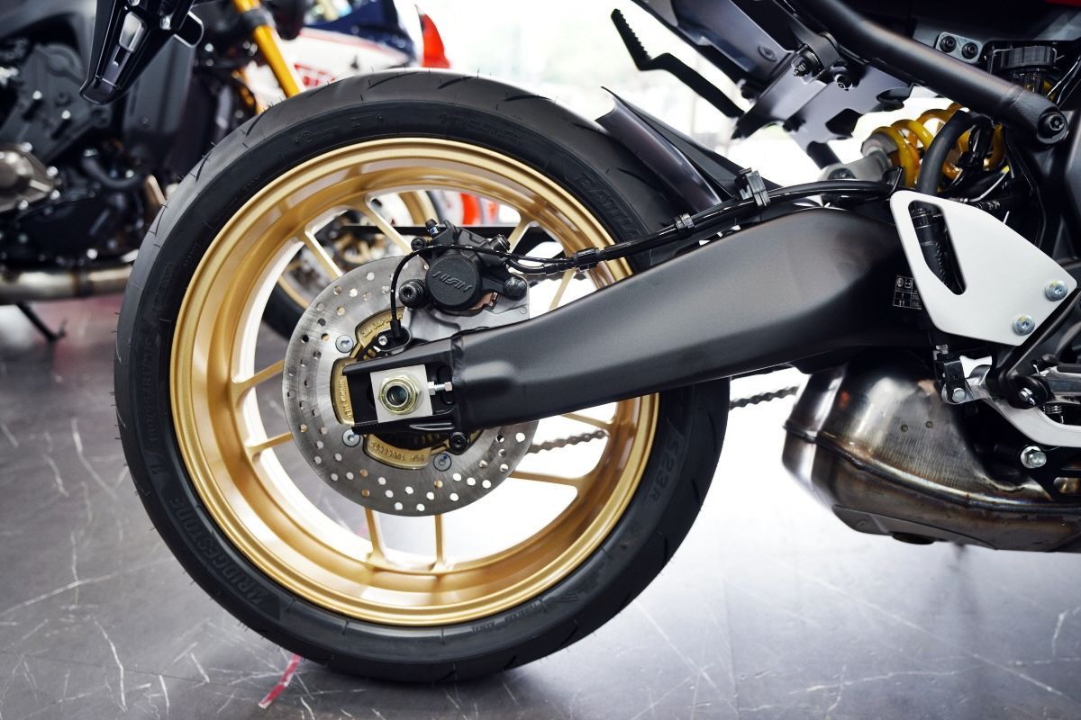 야마하 XSR 900 12