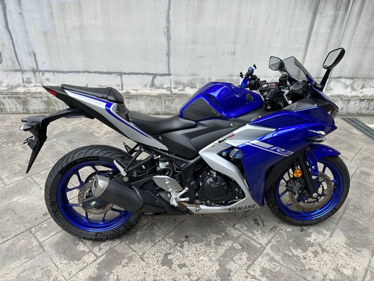 야마하 YZF R3 main