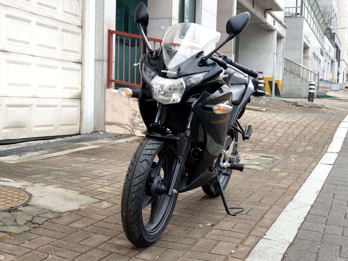 혼다 CBR 125 R 12