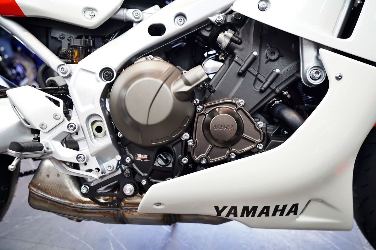 야마하 XSR 900 GP 12