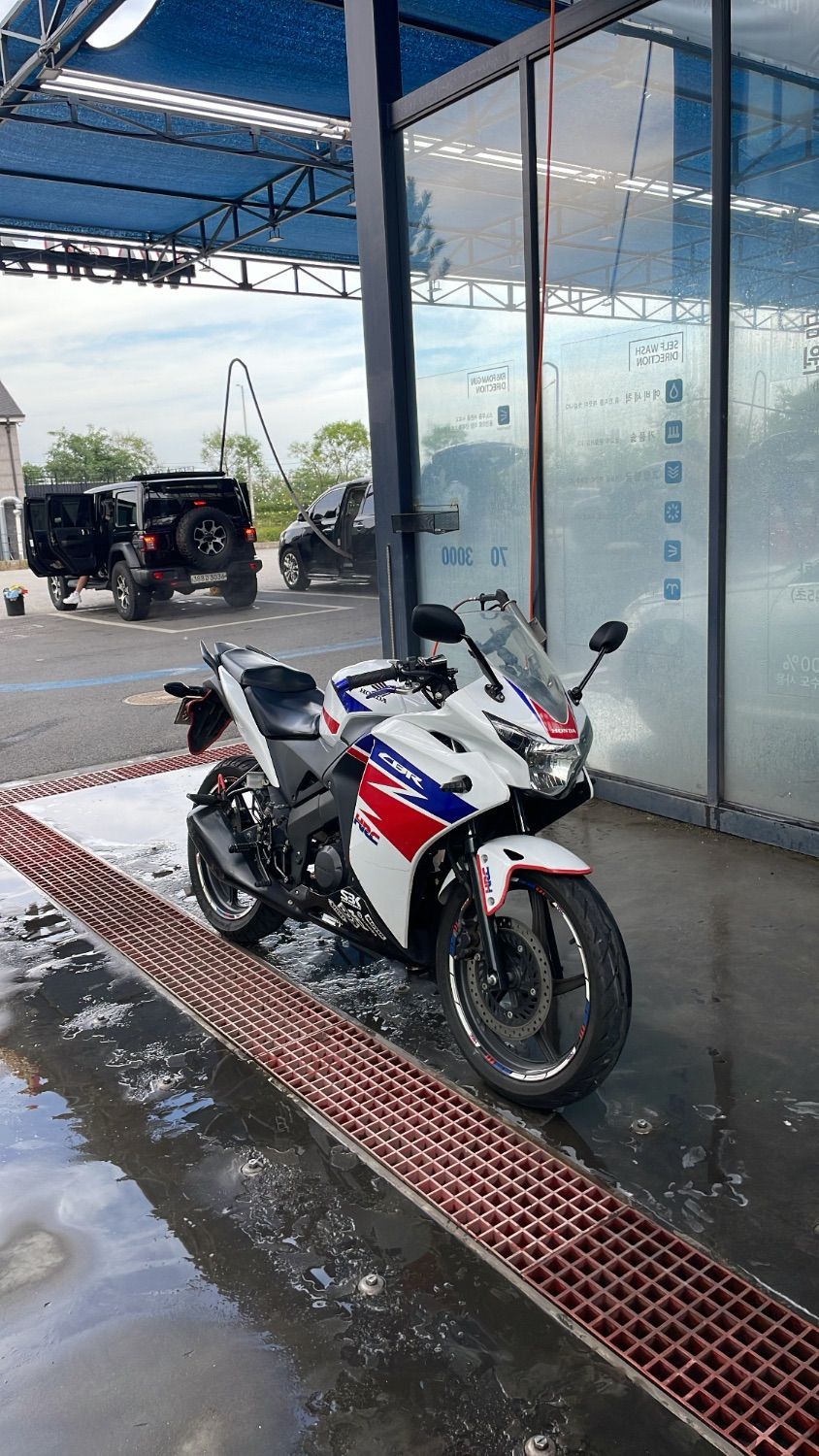 혼다 CBR 125 R main