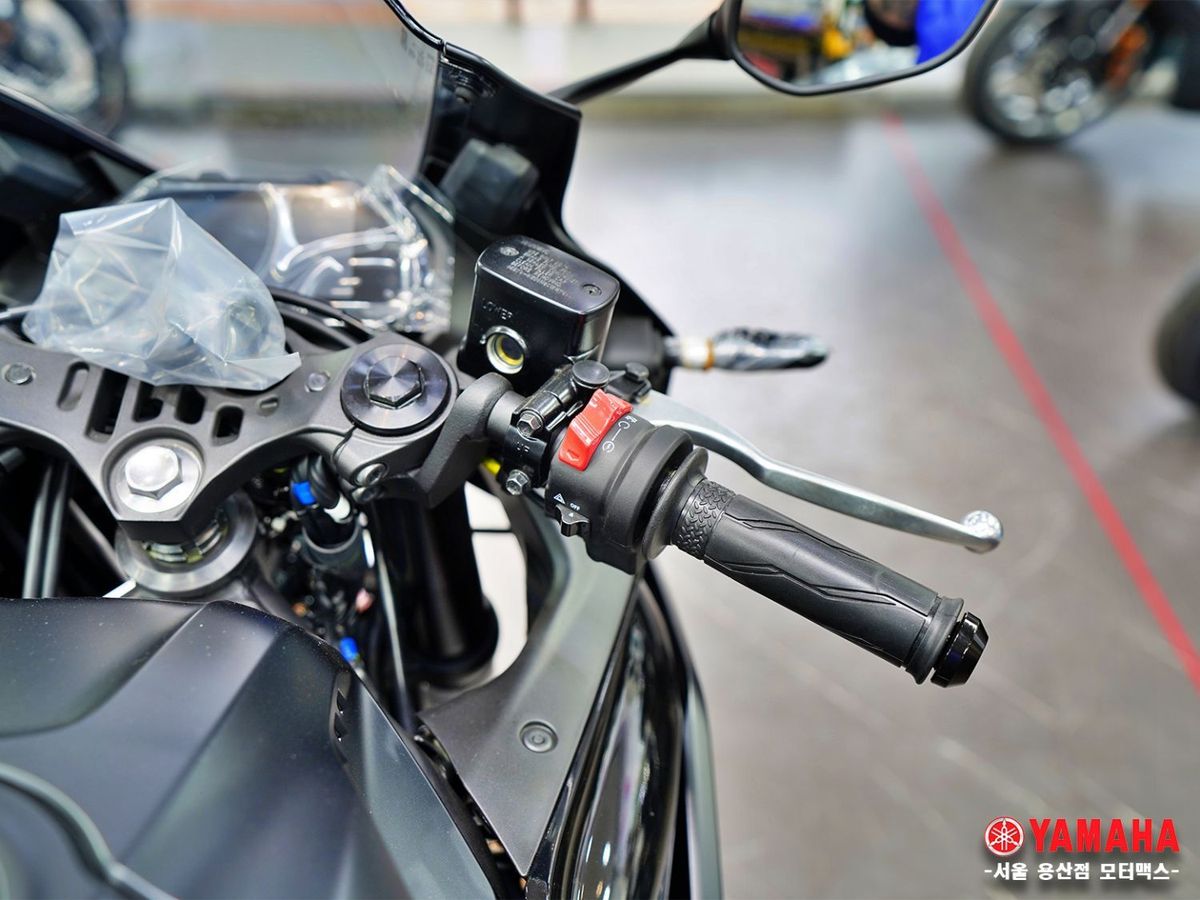 야마하 YZF R3 36
