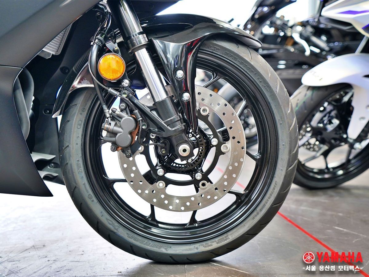 야마하 YZF R3 37
