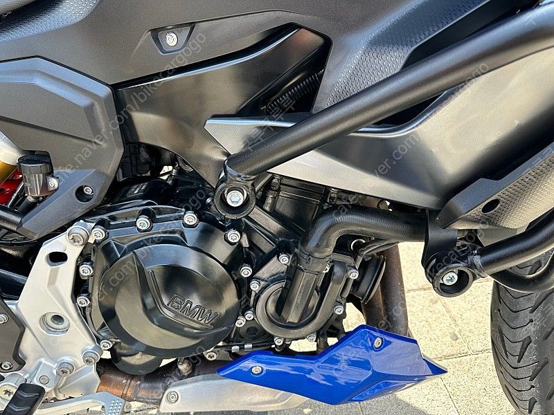 BMW F 900 XR more