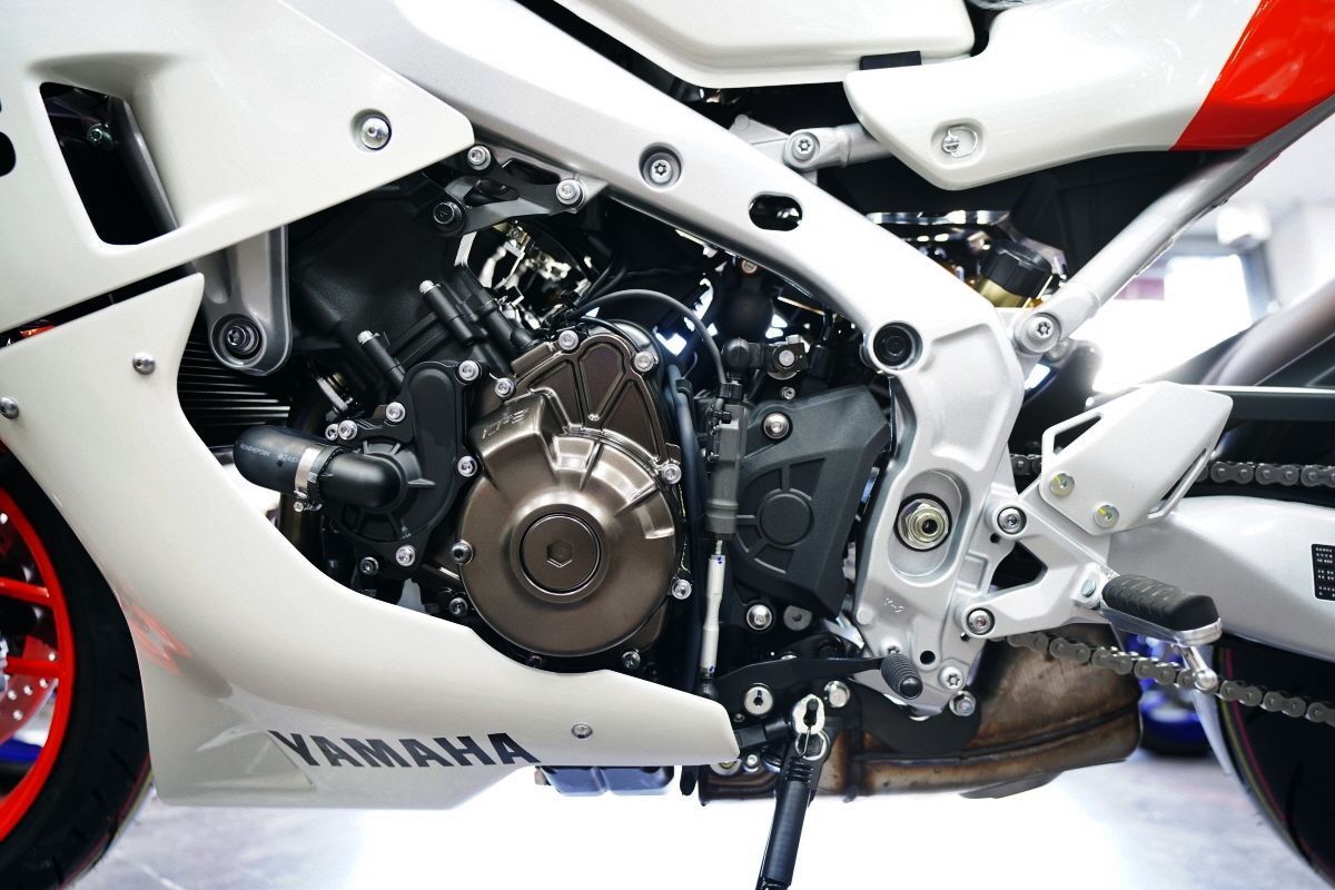 야마하 XSR 900 GP 15