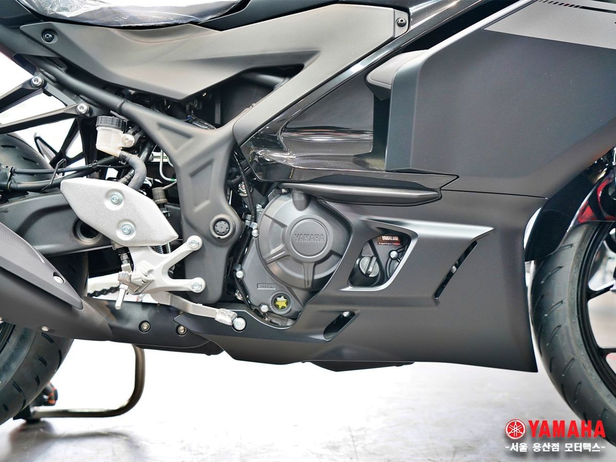 야마하 YZF R3 38
