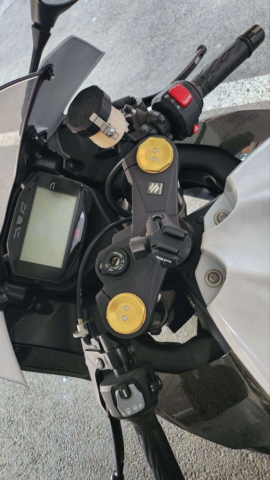 스즈키 GSX R 1000 ABS more