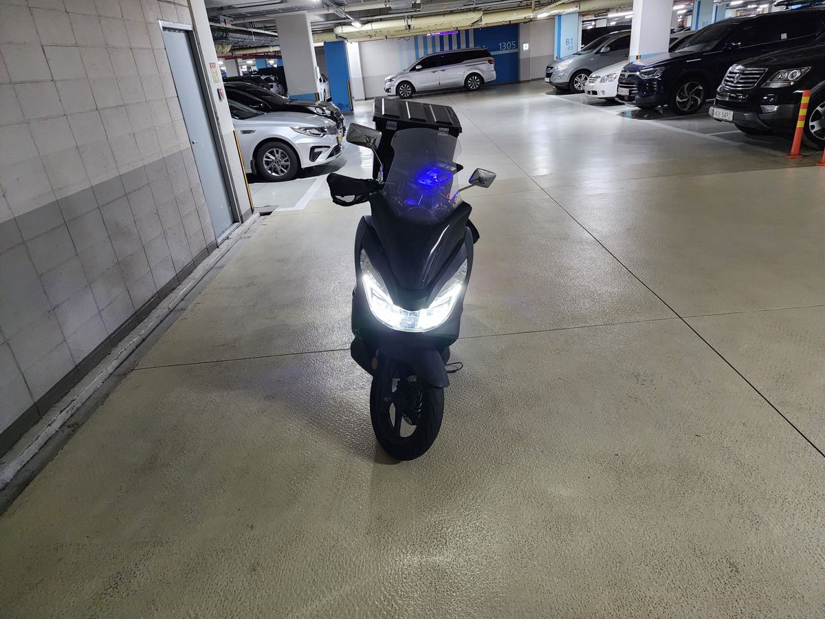 혼다 PCX 125 more