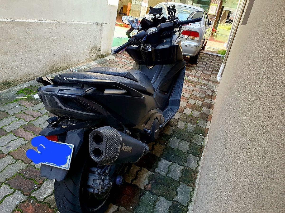 킴코 AK 550 i 8