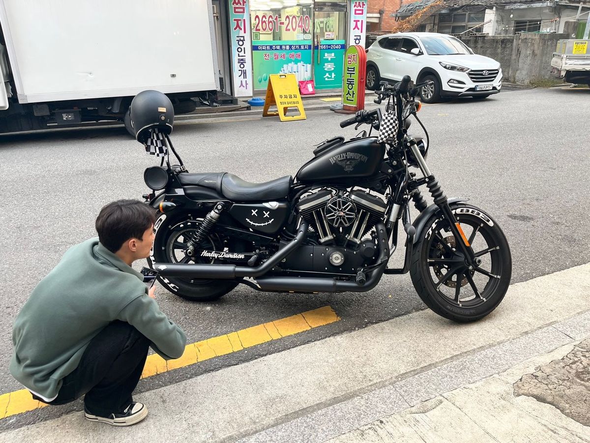 할리데이비슨 아이언 883 main