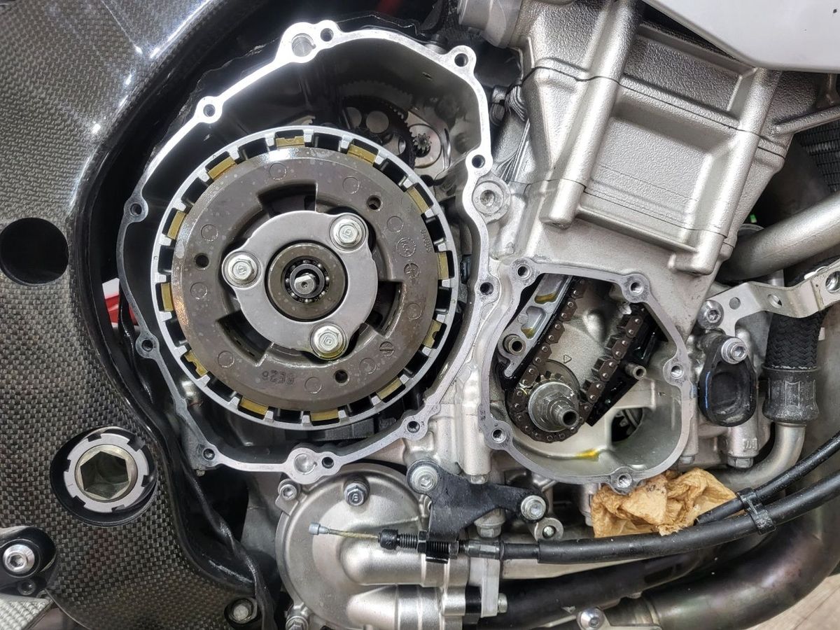 야마하 YZF R1 M thumb 2