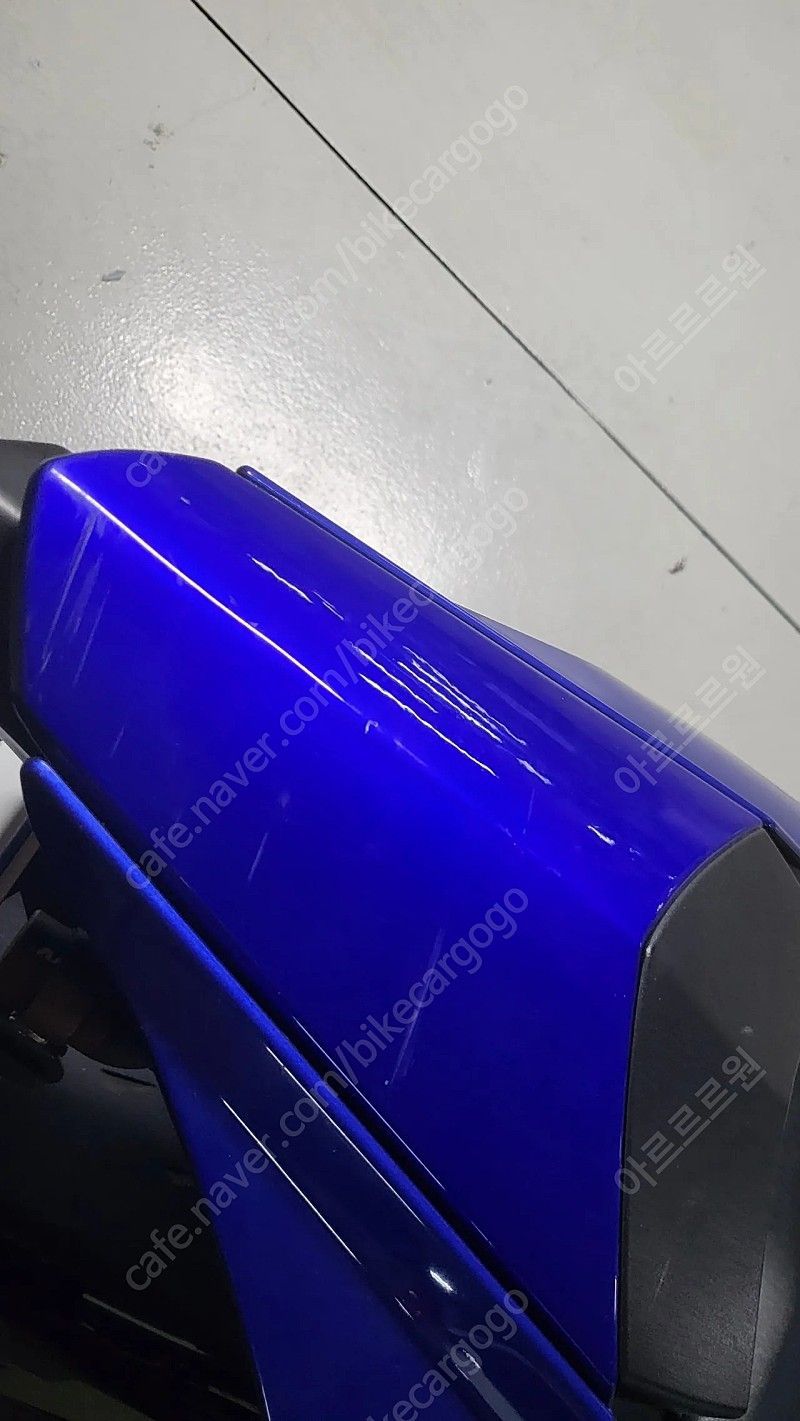 야마하 YZF R1 8