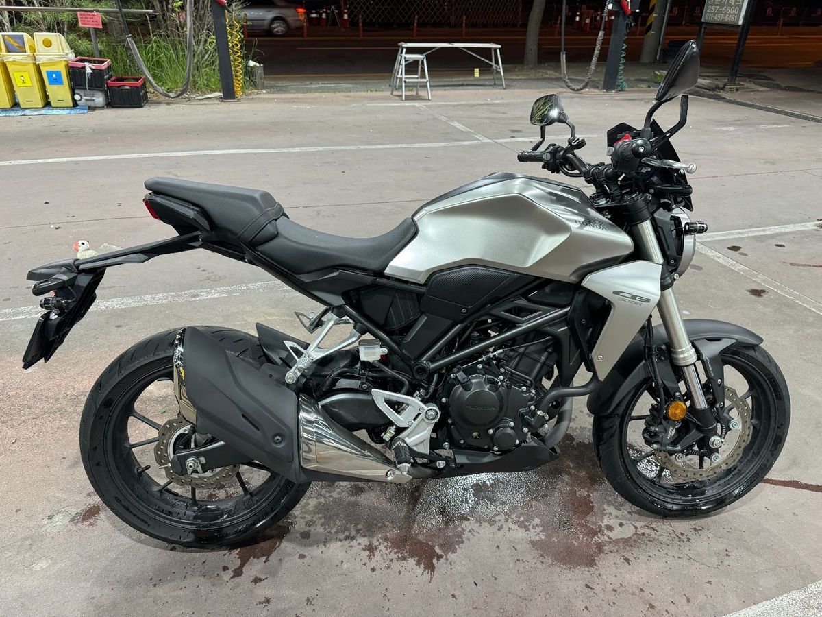 혼다 CB 300 R 7