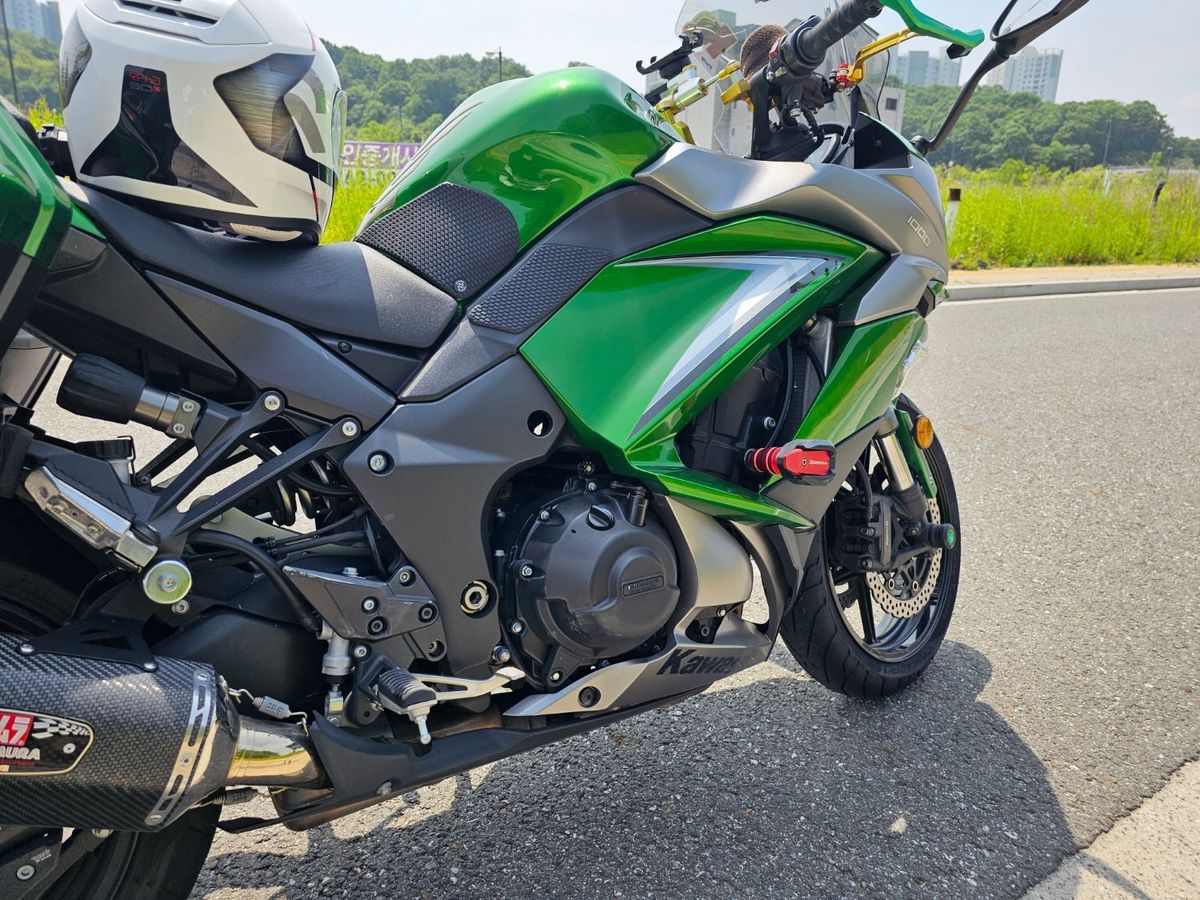 가와사키 Z 1000 SX 4