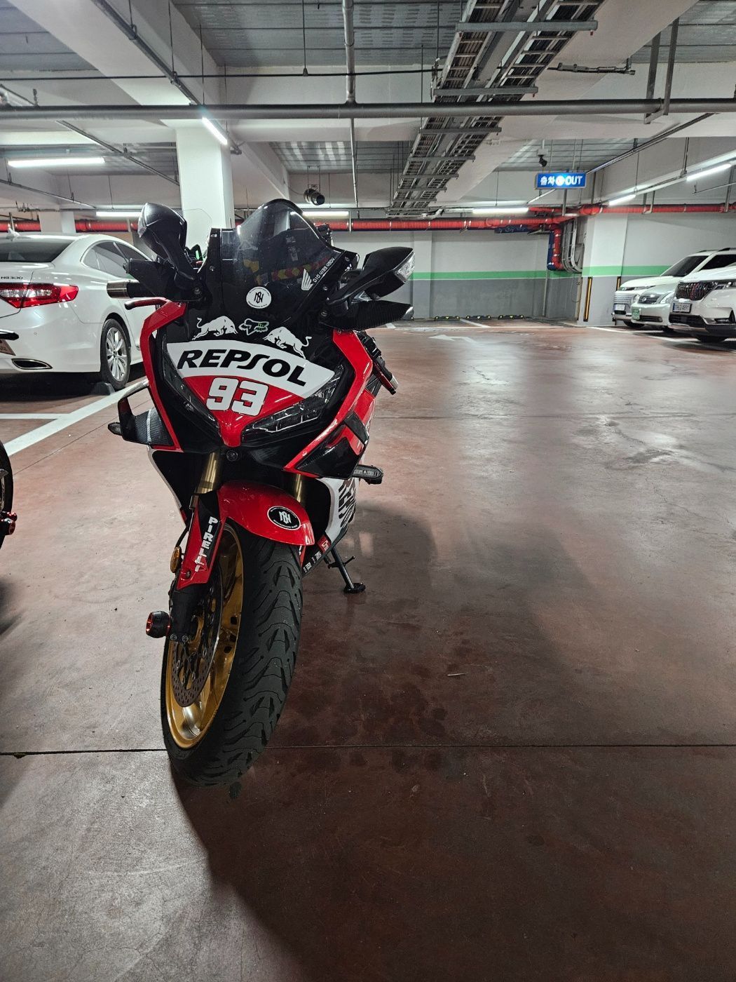 혼다 CBR 650 R MT more