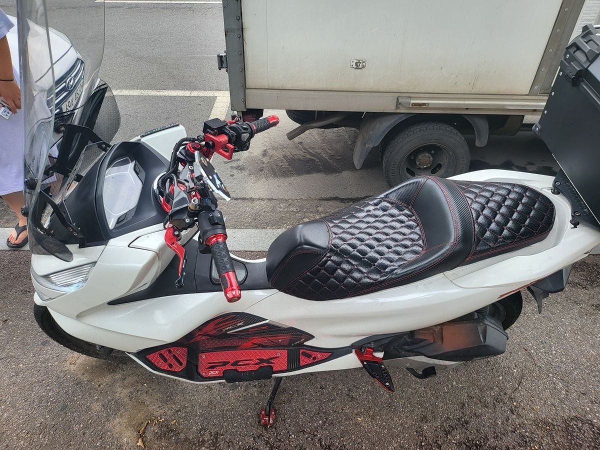 혼다 PCX 125 more