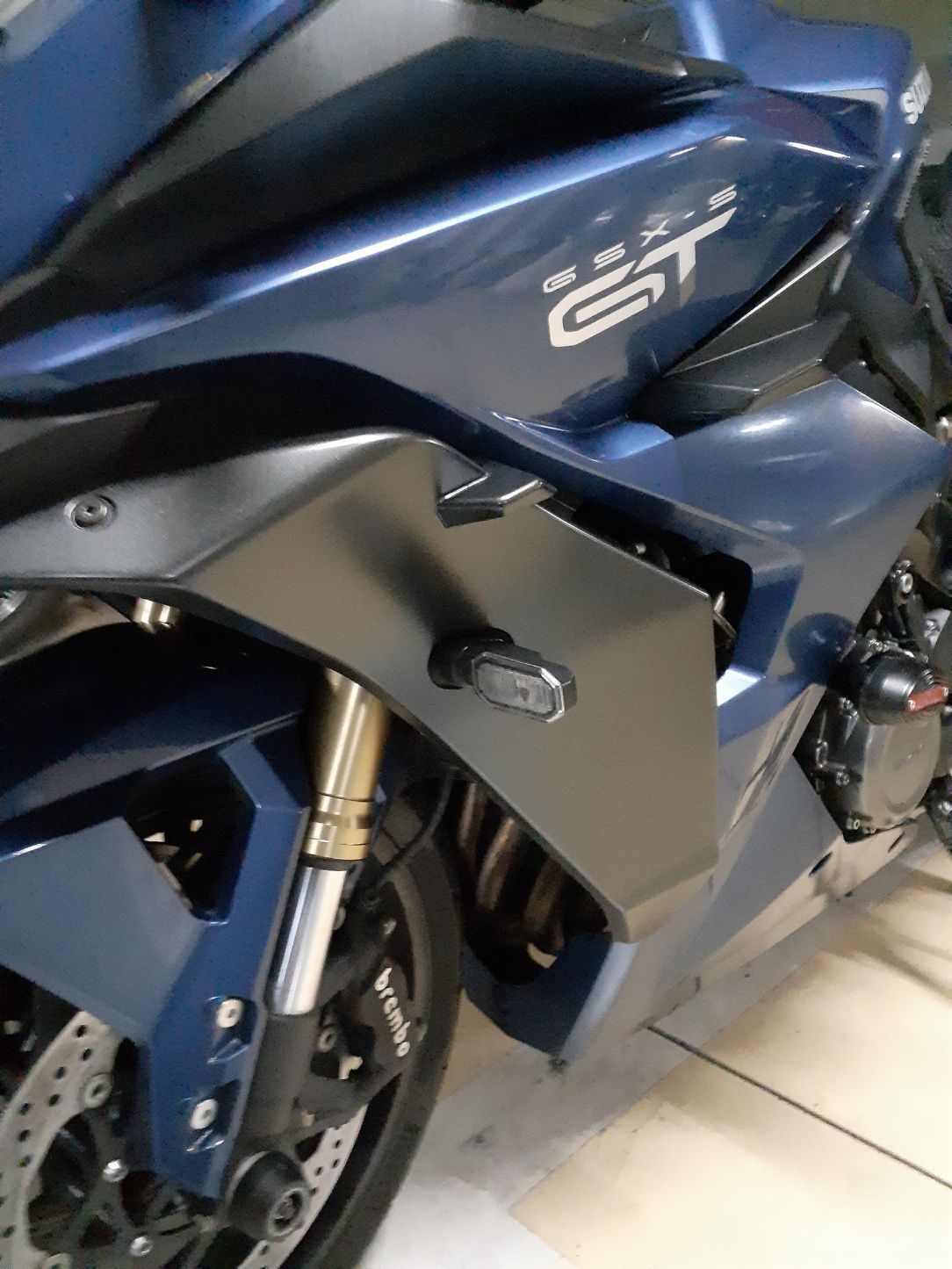 스즈키 GSX S 1000 GT 8