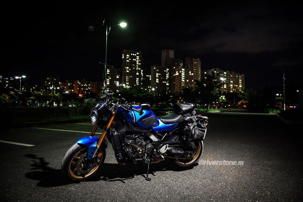 야마하 XSR 900 more