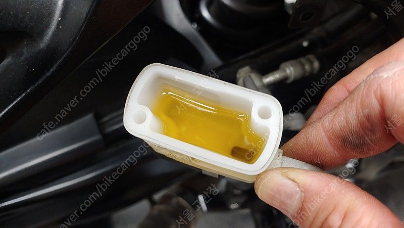 스즈키 GSX S 750 28