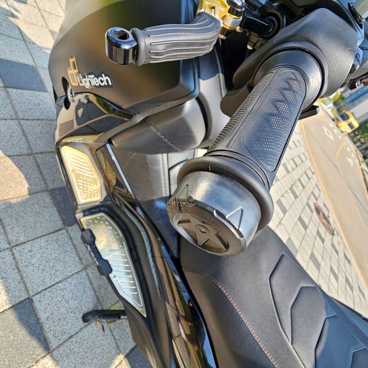 야마하 XMAX 300 ABS 5