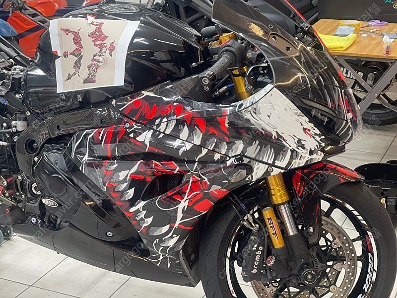 스즈키 GSX R 1000 R 4