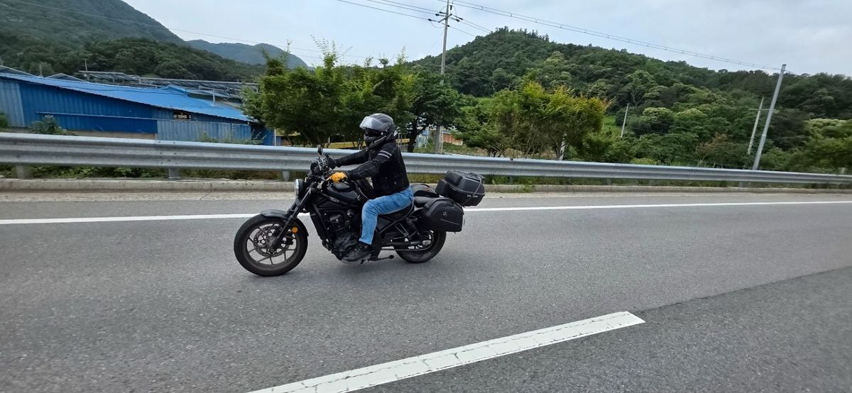혼다 레블 1100 MT main