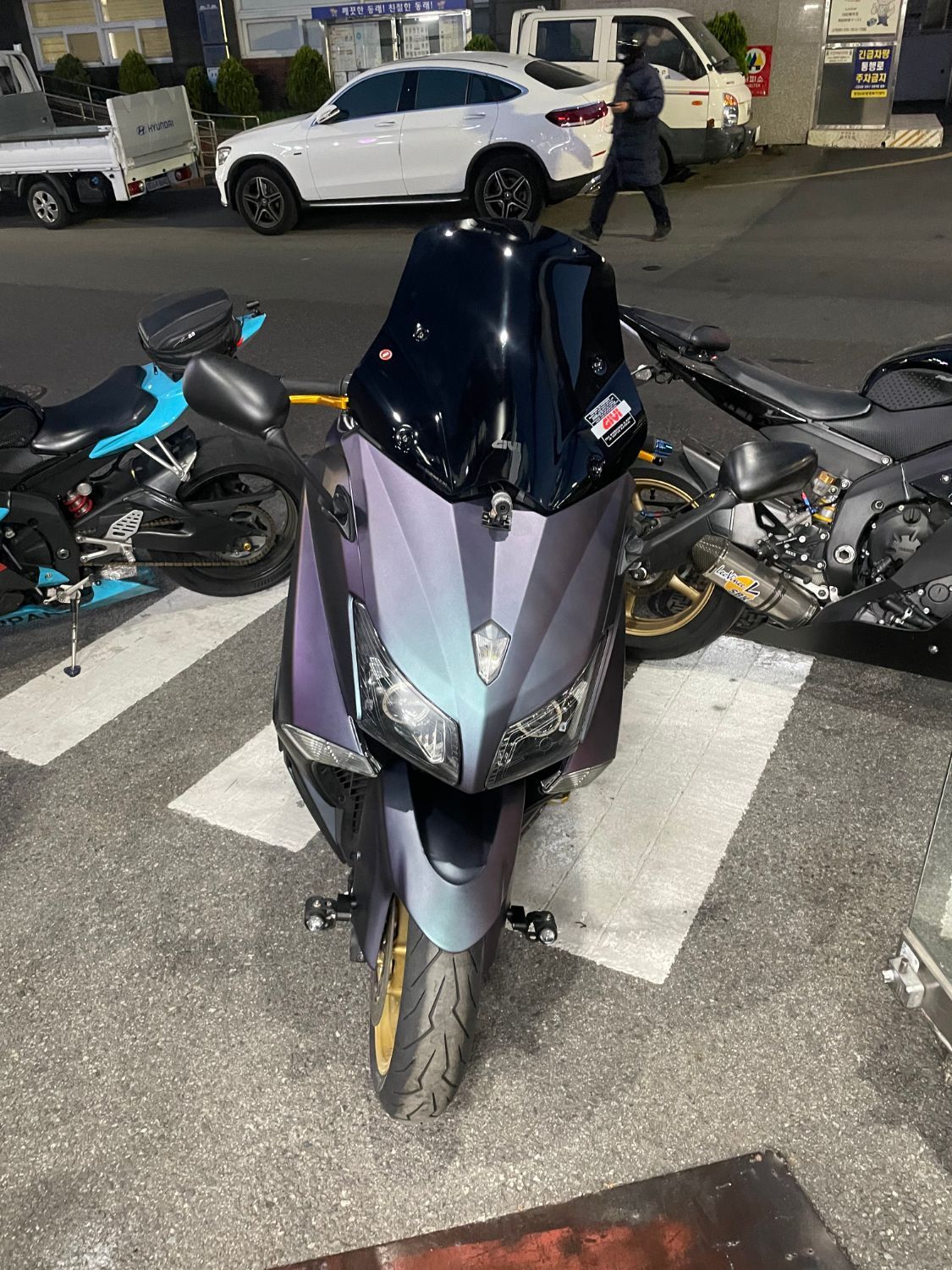 야마하 TMAX 530 more