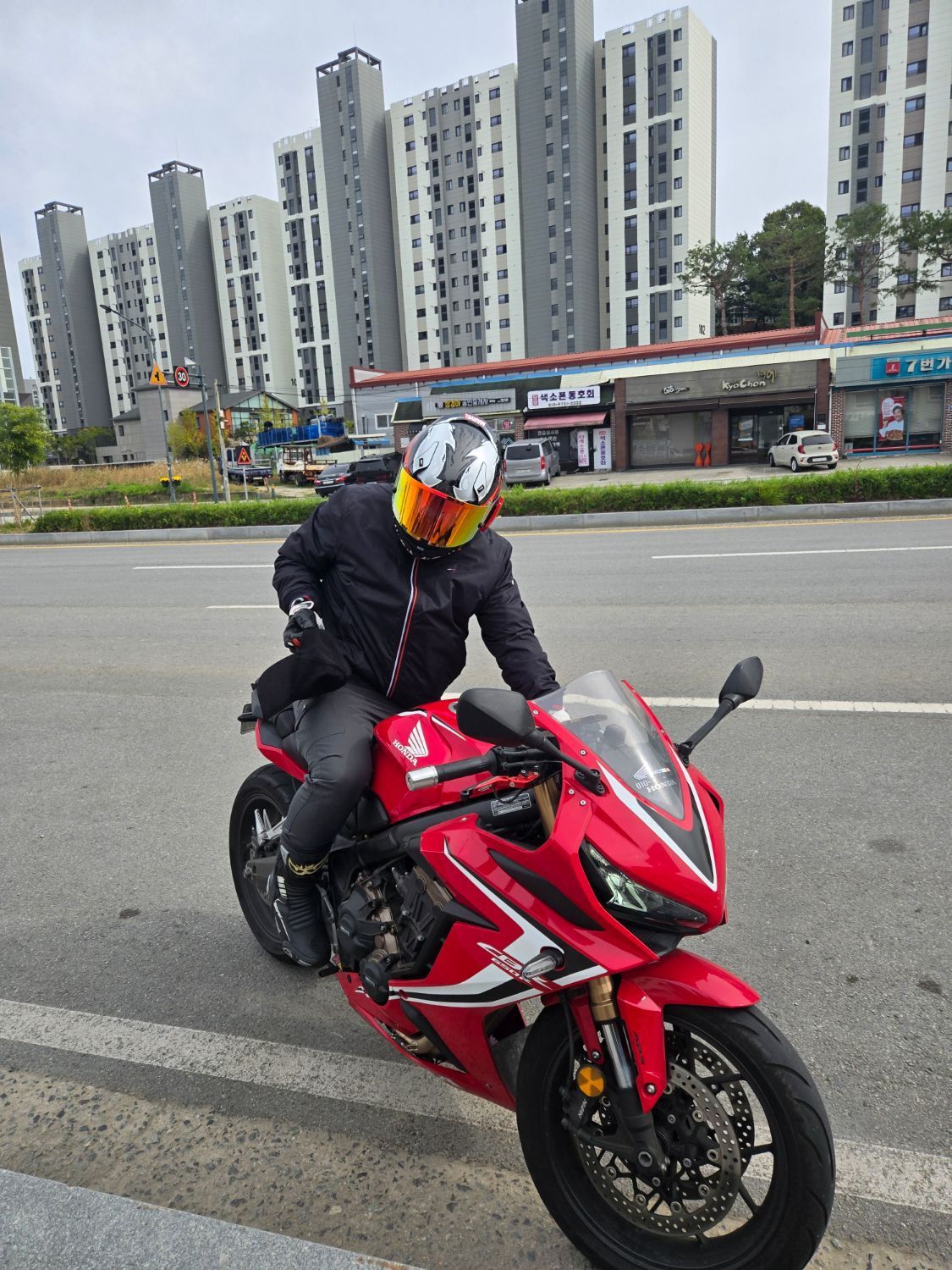혼다 CBR 650 R MT main