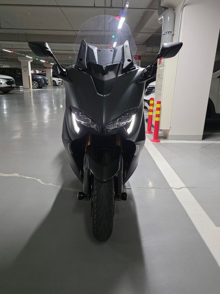 야마하 TMAX 560 8