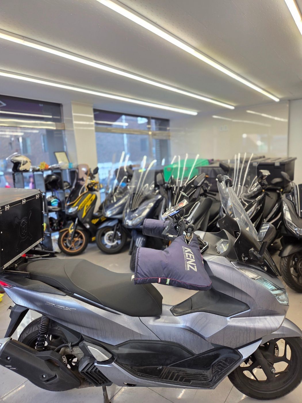 혼다 PCX 125 more