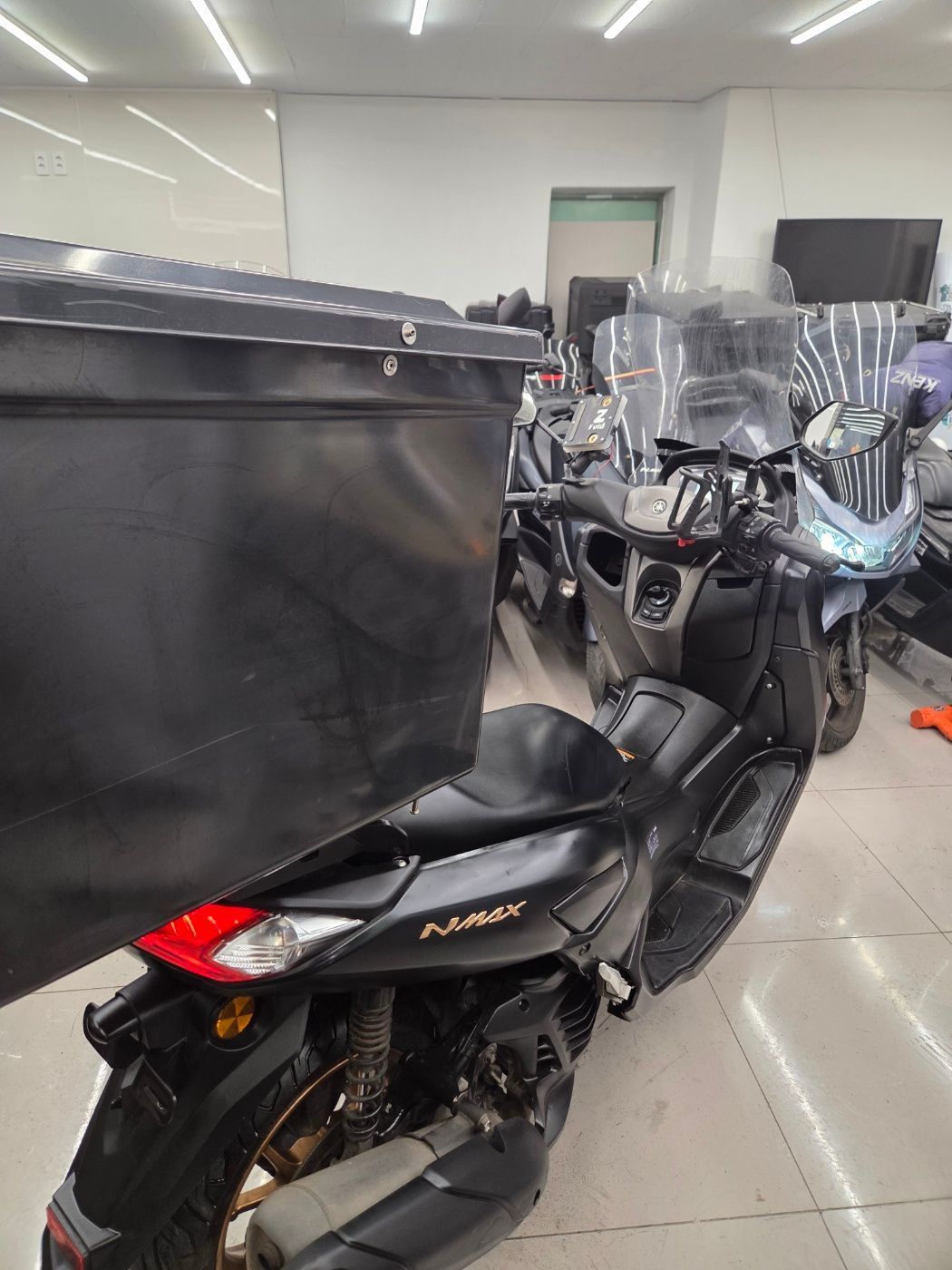 야마하 NMAX 125 4