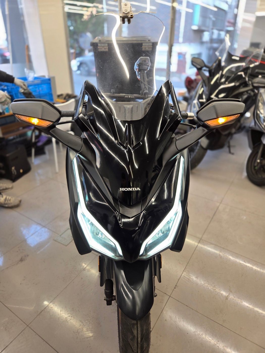혼다 포르자 350 main