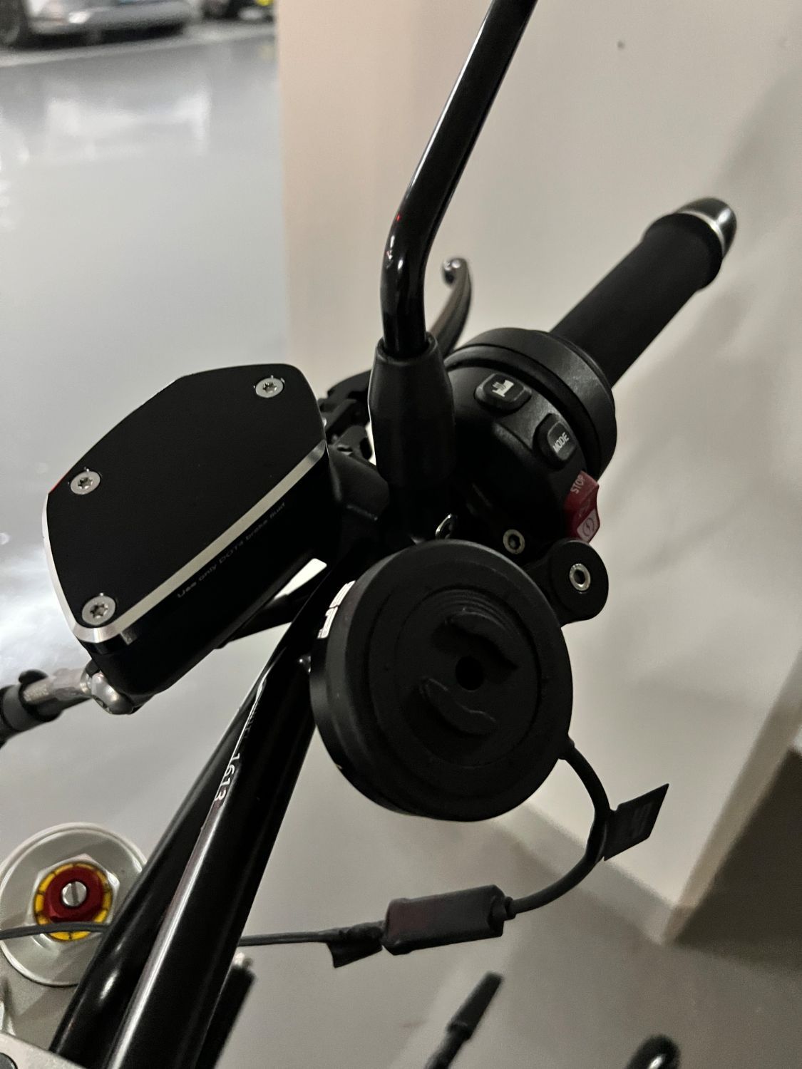 BMW R nine T  8