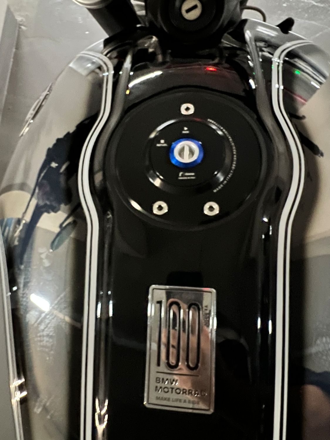 BMW R nine T  12