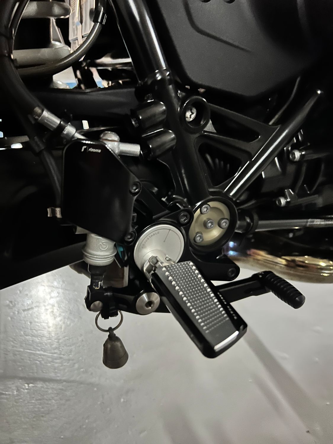 BMW R nine T  4