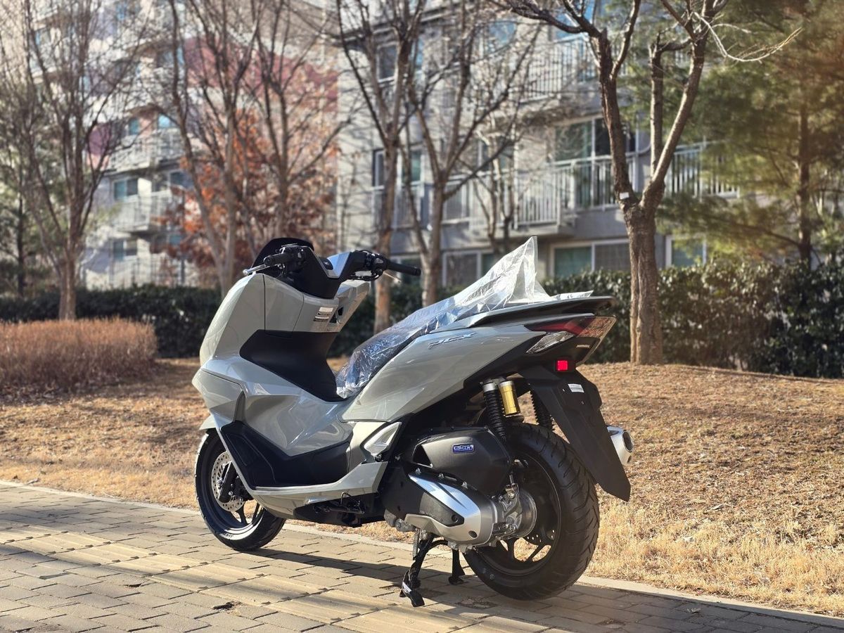 혼다 PCX 125 14