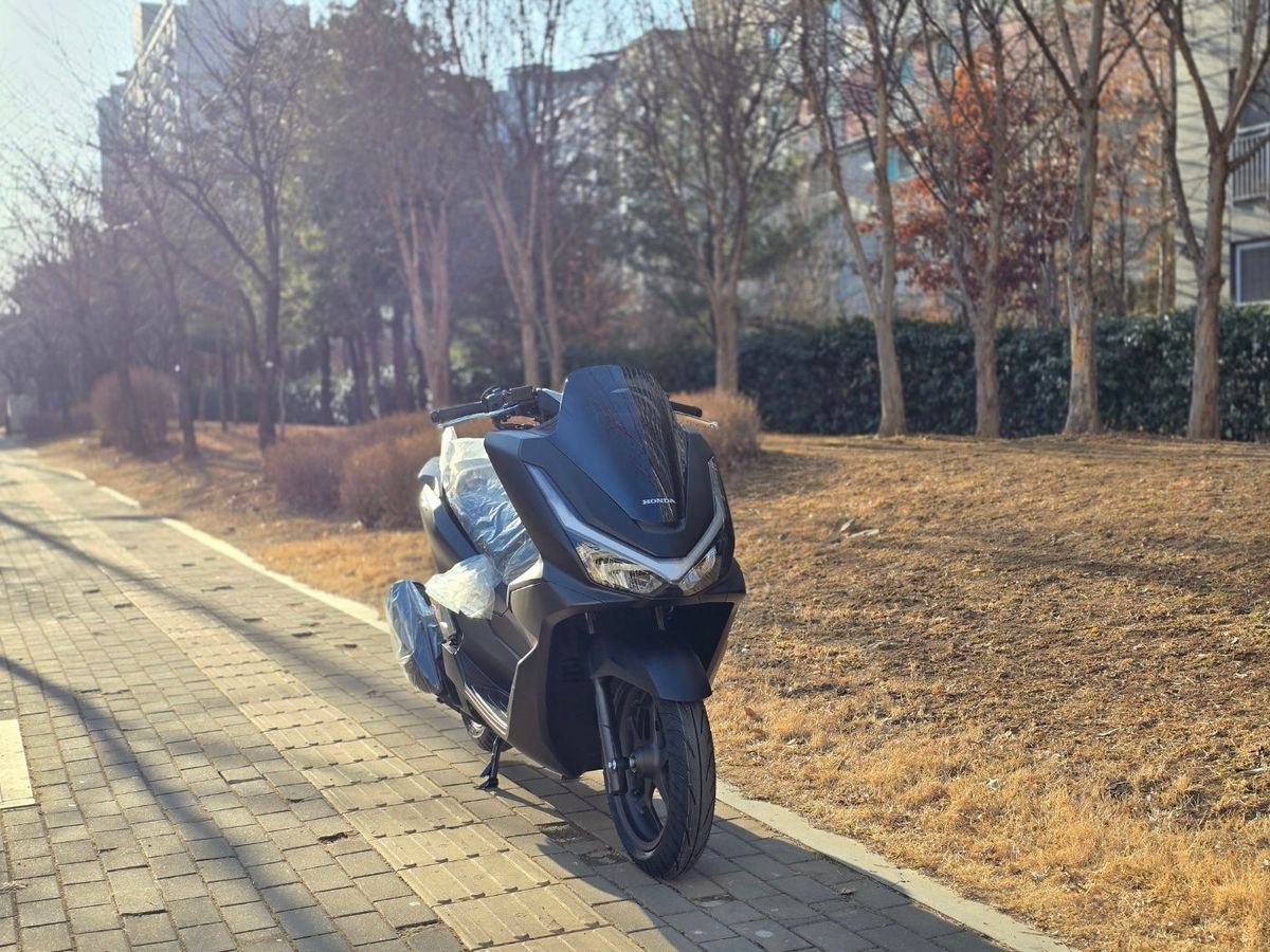 혼다 PCX 125 more